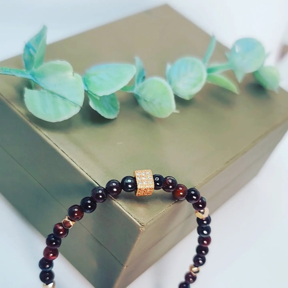 Red tiger eye bracelet 4 mm - Picture 4 of 5